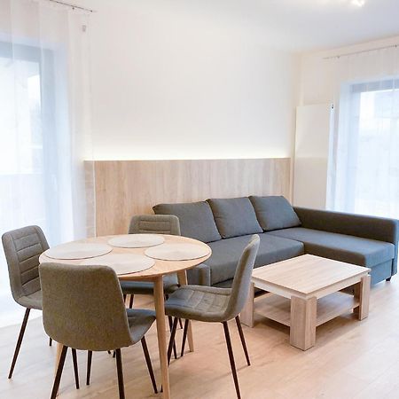 Riverfront Apartment Бешеньова Екстер'єр фото